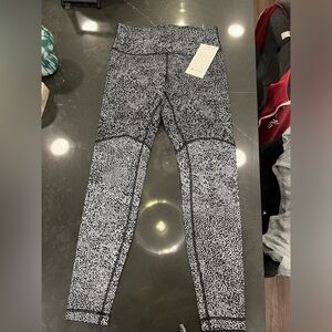 NWT Lululemon Wunder Under leggings
